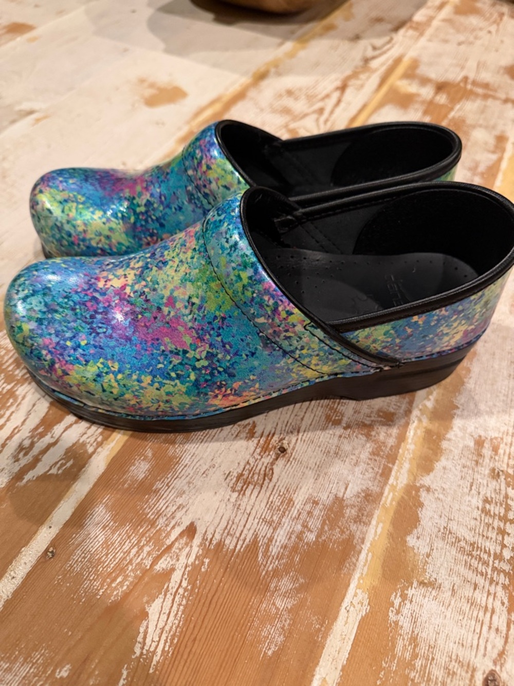 Dansko Kids Multicolor Glitter Clogs in Blue, Green, Purple